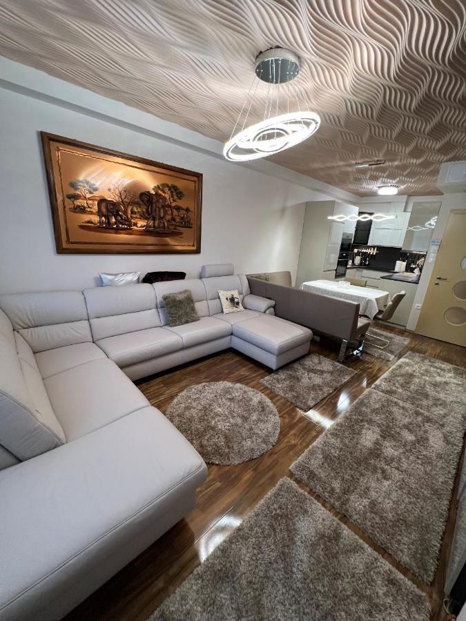 Parizsi Udvar Premium Apartman Apartment Debrecen Exterior photo
